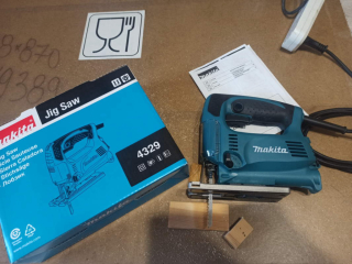 Лобзик Makita 4329 450Вт