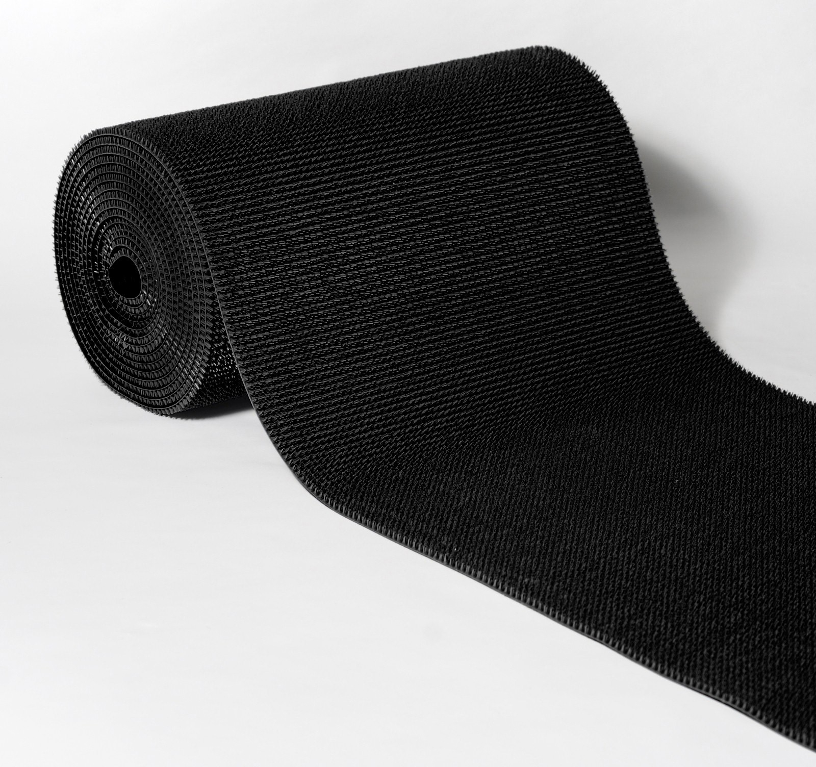 Покрытие щетинистое 139 черный в рулоне 15*0,9м