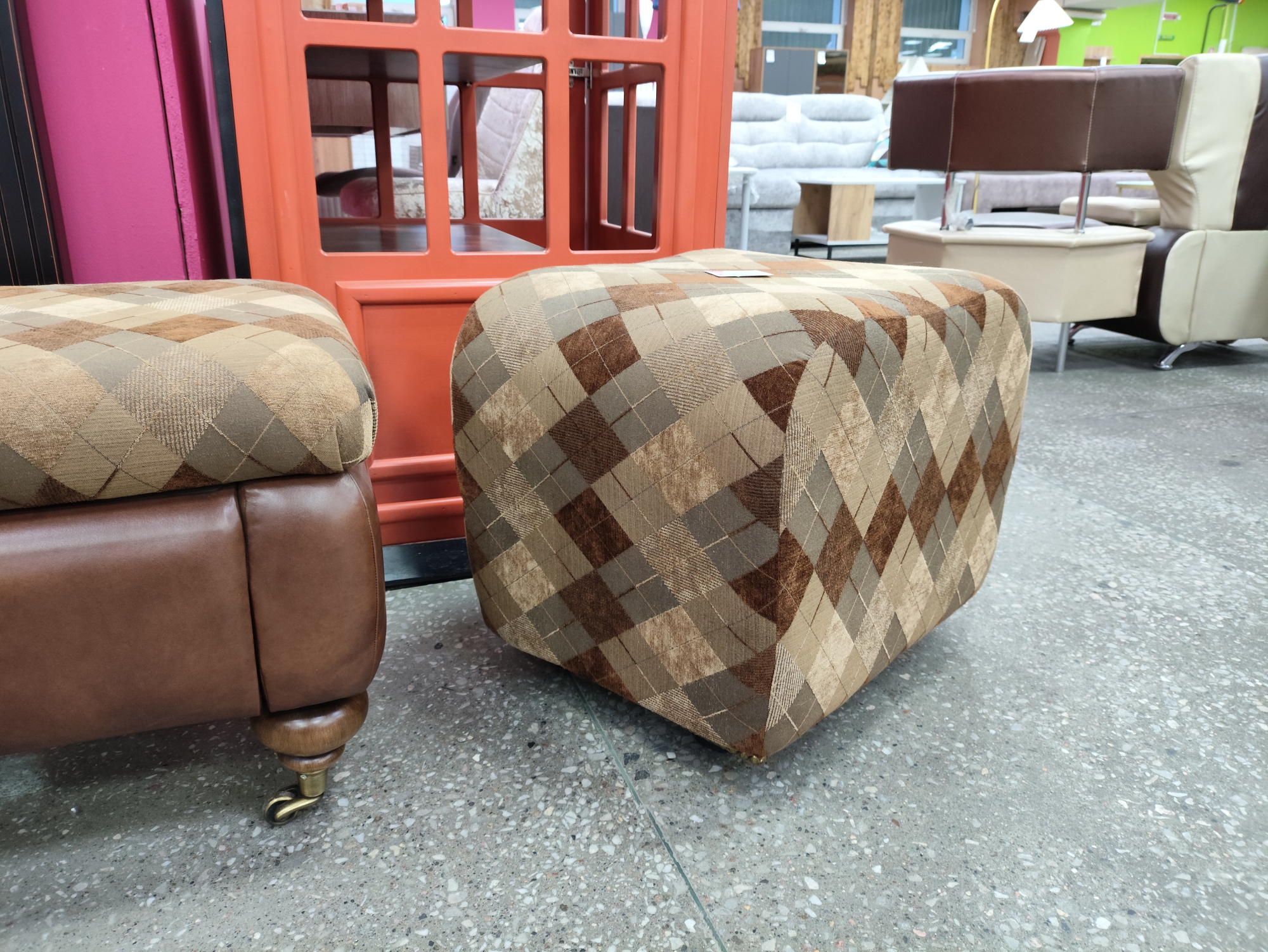 Подставка Валента-5 (категория 4) (Гарвард Клетка 09+НК Mirror Cognak) 18017